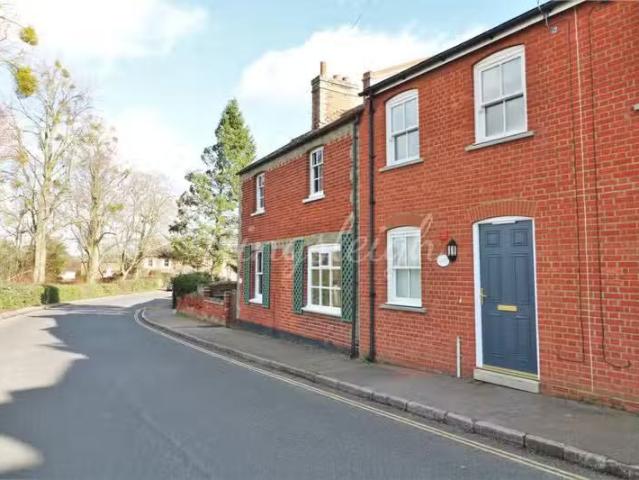 Deal! 1 BA 2 bedroom terraced house for rent in High Street, D.