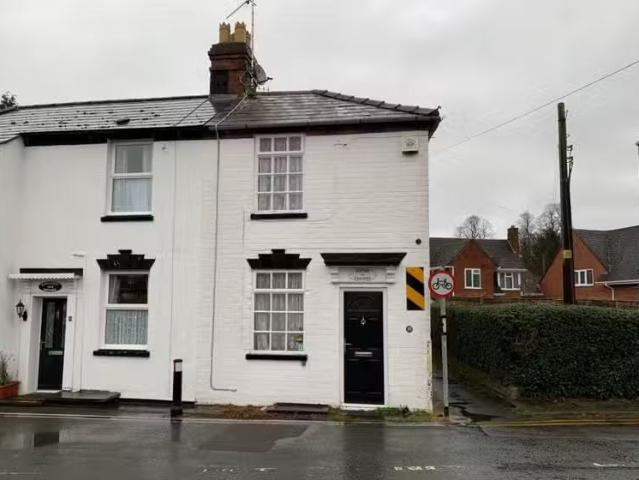 Nice 1 BA 2 bedroom terraced house for rent in Mitton Gardens.