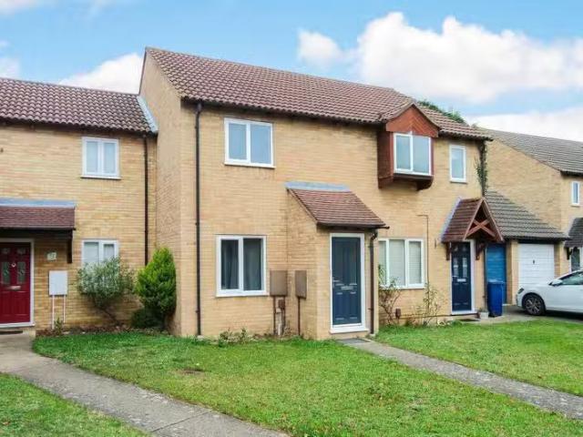 New 1 BA 2 bedroom terraced house for rent in The Sycamores, M.