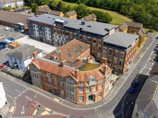 New 1 BA 3 bedroom apartment for rent in 8 Sherborne Road, Yeo.