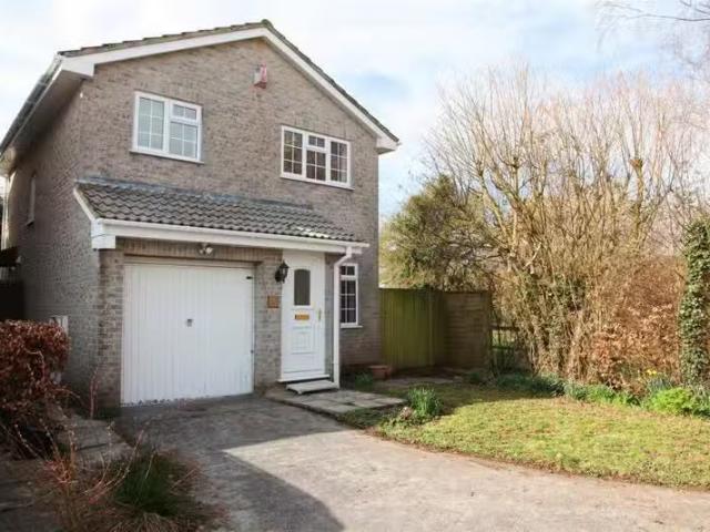 Just in! 1 BA 3 bedroom detached house for rent in Cautletts C.
