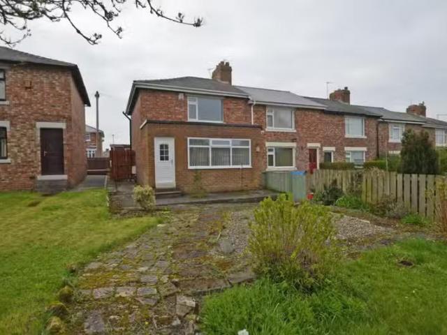 Deal! 1 BA 3 bedroom end of terrace house for rent in Burns Av.