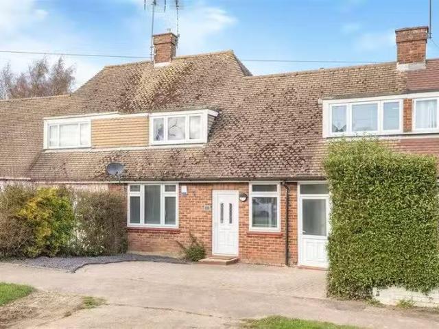 Charming 1 BA 3 bedroom house for rent in Caesars Road, Wheath.