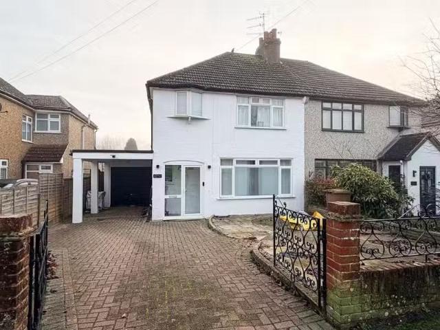 New 1 BA 3 bedroom house for rent in Church Lane Avenue, Couls.