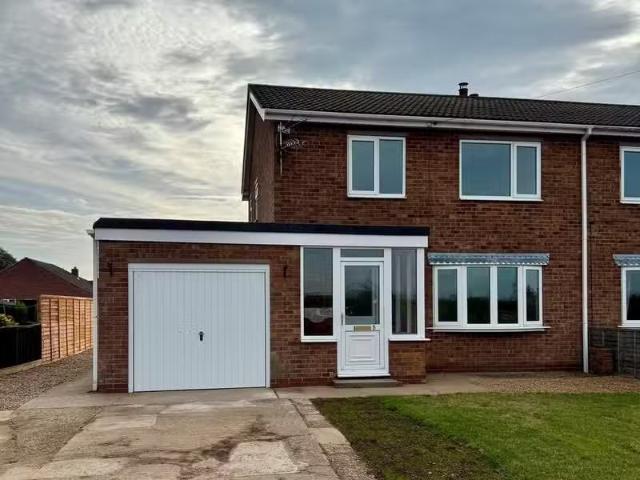 Unique 1 BA 3 bedroom semi detached house for rent in Eastoft.
