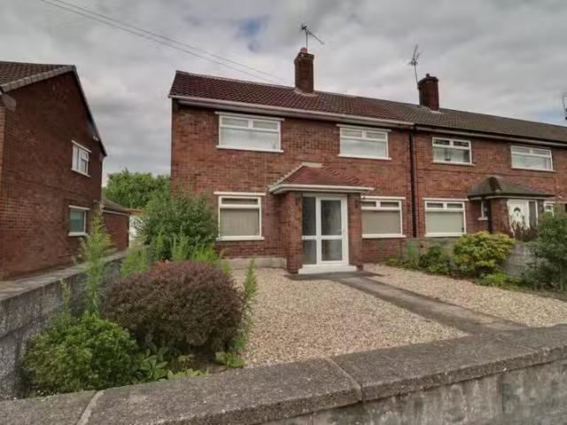 Cheap 1 BA 3 bedroom semi detached house for rent in Enderby R.