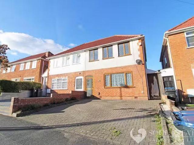 Unique 1 BA 3 bedroom semi detached house for rent in Higgins.