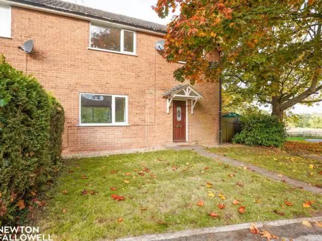 Unique 1 BA 3 bedroom semi detached house for rent in Rectory.