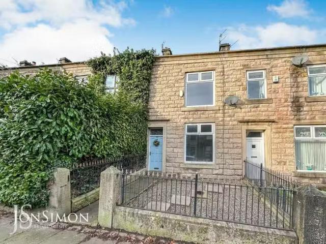 New 1 BA 3 bedroom terraced house for rent in Bolton Road West.