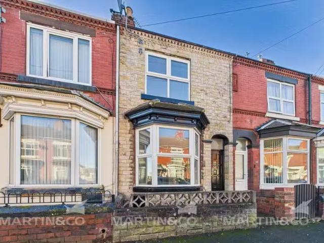 New 1 BA 3 bedroom terraced house for rent in Broughton Avenue.