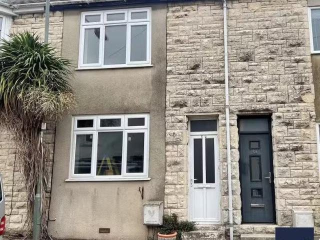 Unique 1 BA 3 bedroom terraced house for rent in Grosvenor Roa.