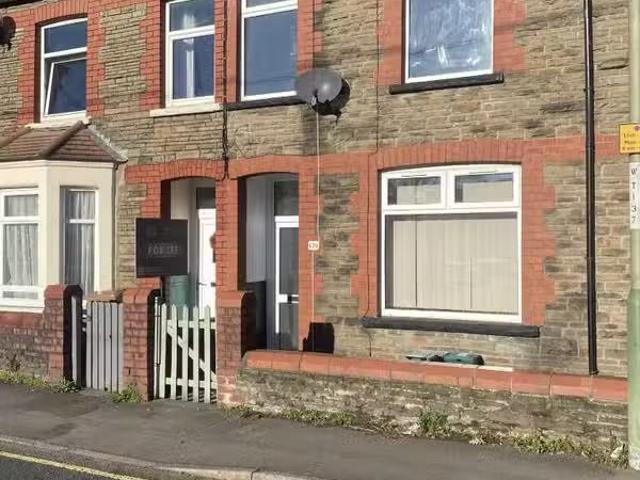 Just in! 1 BA 3 bedroom terraced house for rent in Nantgarw Ro.