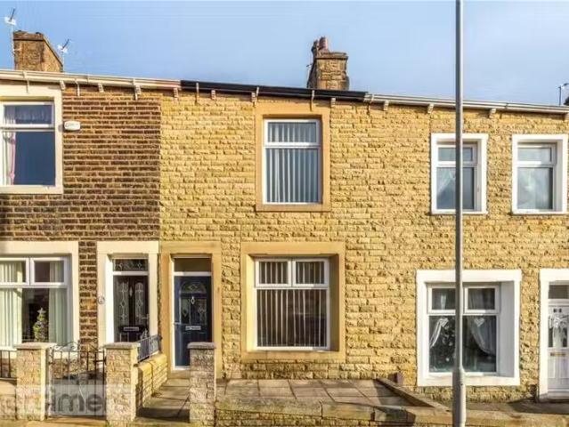 For Rent! 1 BA 3 bedroom terraced house for rent in Nutter Roa.