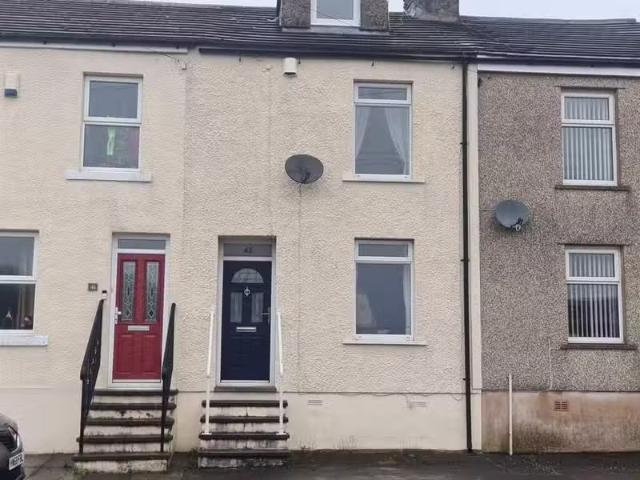 Cheap 1 BA 3 bedroom terraced house for rent in Rowrah Road, R.