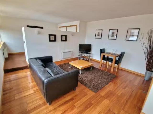For Rent! 1 BA Studio flat for rent in Millennium Apartments.