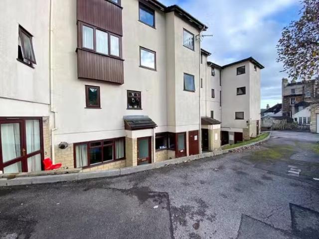 Deal! 1 bedroom apartment for rent in Camden Row, Bath, Somers.