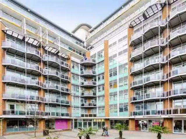 Deal! 1 bedroom apartment for rent in Gerry Raffles Square, St.