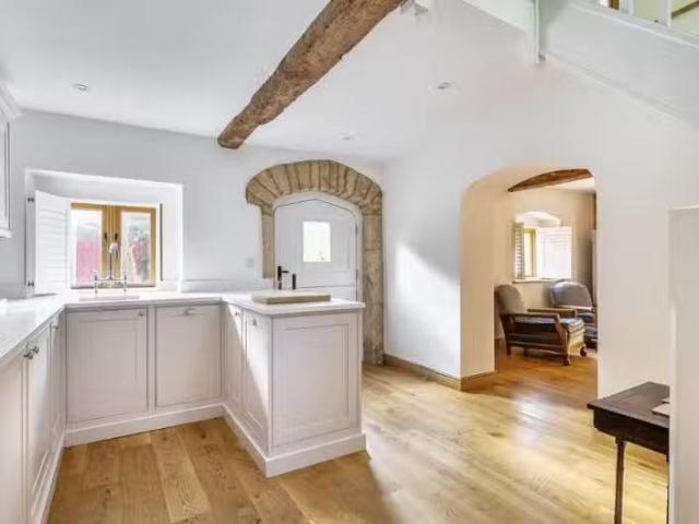 Unique 1 bedroom cottage for rent in Compton Pauncefoot, Yeovi.
