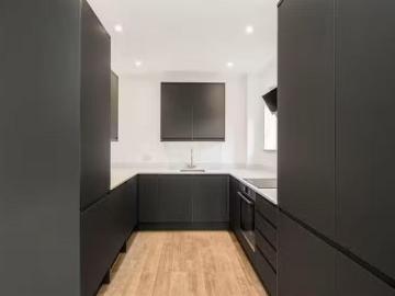 Charming 1 bedroom flat for rent in 16 Lower Luton Road, Harpe.