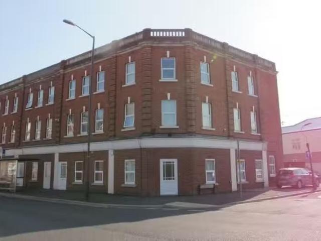 Cheap 1 bedroom flat for rent in Darracott Road, Southbourne.