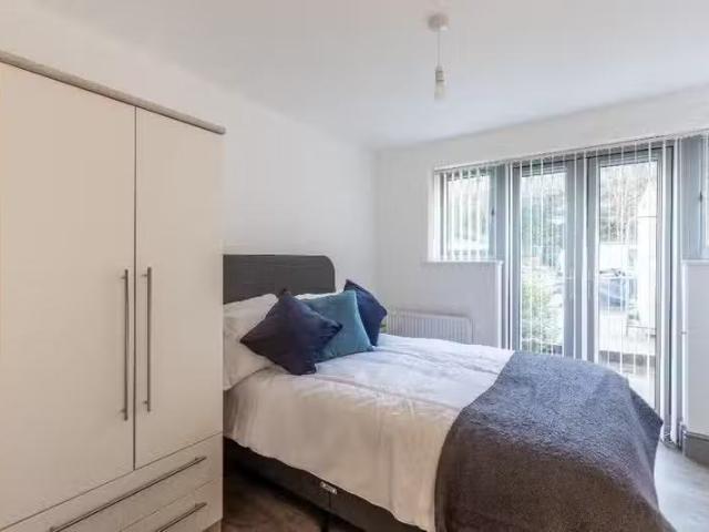 Nice 1 bedroom flat share for rent in Old Chester Road, Birken.