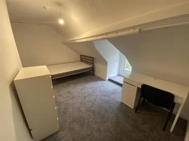 Just in! 1 bedroom house share for rent in Broadway, Treforest.