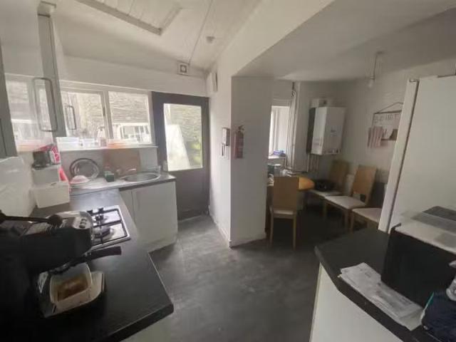 Just in! 1 bedroom house share for rent in Park Street, Trefor.