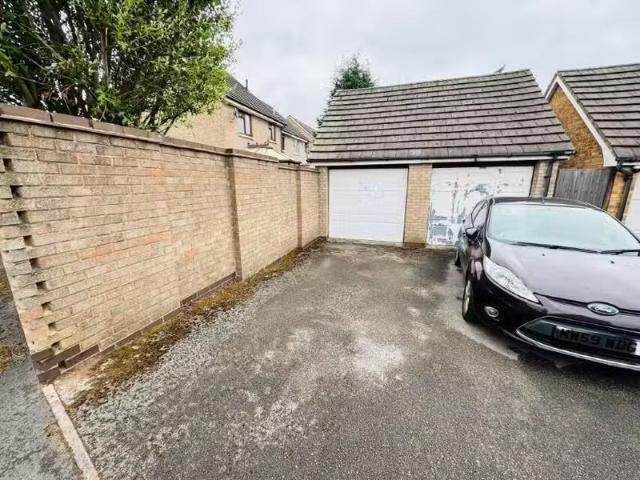 Cheap 1 bedroom terraced house for rent in Slateley Crescent.