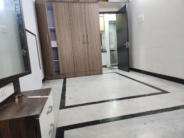 Rental | 1 BHK 1260 Sq.Ft. Apartment in Vimla Plaza