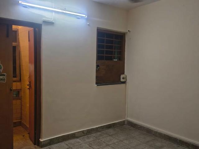 Rental | 1 BHK + 250 Sq.Ft. Villa in Kurla West