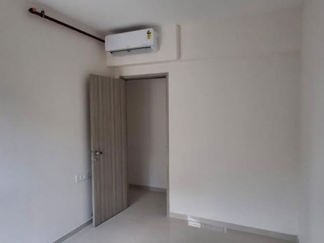 Rental | 1 BHK 322 Sq.Ft. Apartment in Raymond Aashiyana