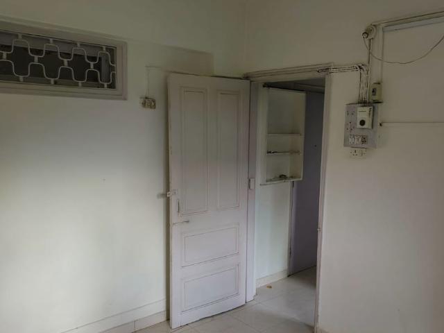 Rental | 1 BHK 350 Sq.Ft. Apartment in Aaram CHS