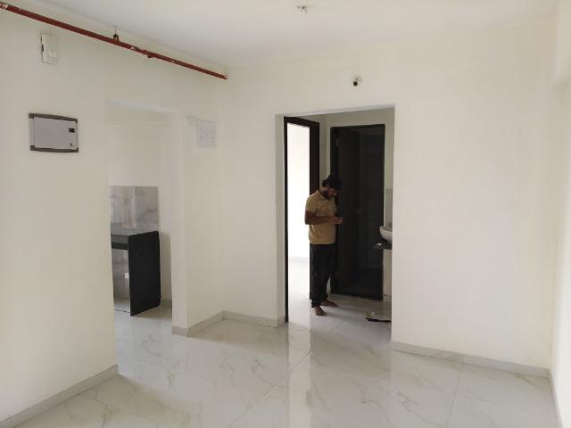 Rental | 1 BHK 375 Sq.Ft. Apartment in Metropolis Bayside