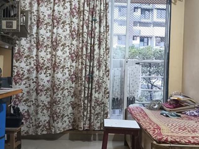 Rental | 1 BHK 375 Sq.Ft. Apartment in Priya CHS
