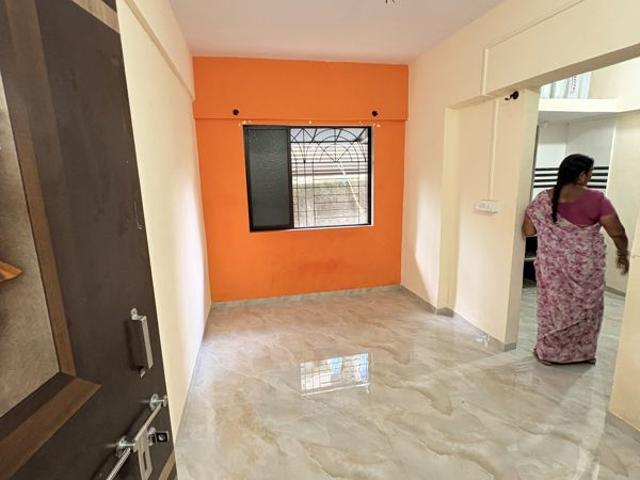 Rental | 1 BHK 400 Sq.Ft. Apartment in Vartak Nagar