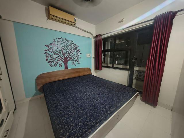 Rental | 1 BHK 400 Sq.Ft. Apartment in Adhiraj Gardens