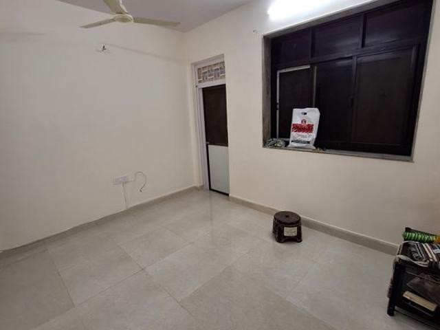 Rental | 1 BHK 400 Sq.Ft. Apartment in Dharma Nagar CHS