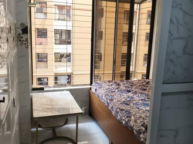 Rental | 1 BHK + 400 Sq.Ft. Apartment in Malad Apartment