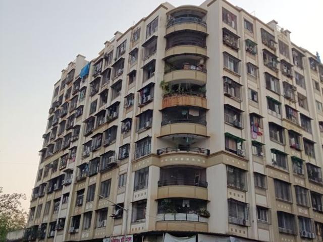 Rental | 1 BHK 400 Sq.Ft. Apartment in Radha Raman Apartment