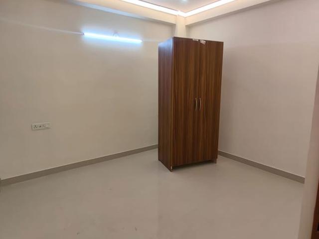 Rental | 1 BHK 400 Sq.Ft. Apartment in Saket