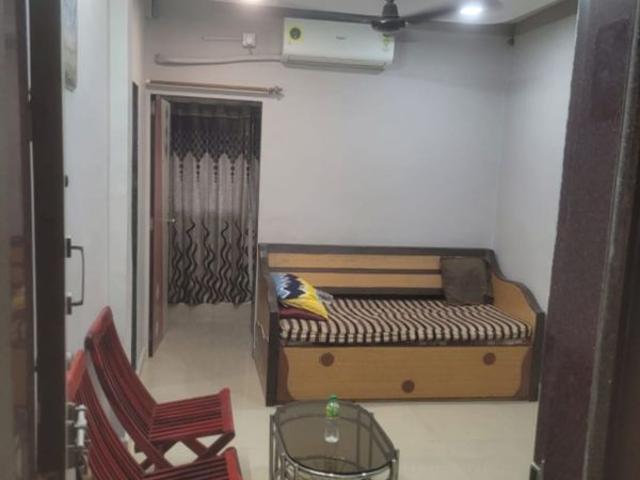 Rental | 1 BHK 412 Sq.Ft. Apartment in Solitaire Malad West