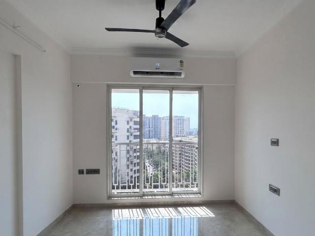 Rental | 1 BHK 432 Sq.Ft. Apartment in Crescent Silverwoods