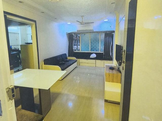 Rental | 1 BHK 450 Sq.Ft. Apartment in Adelphi Apartment