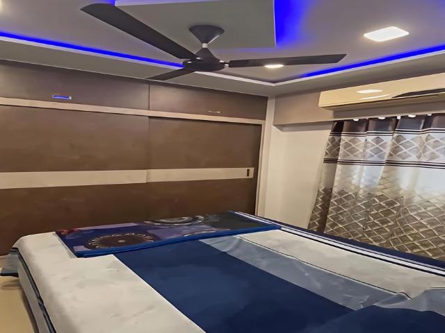 Rental | 1 BHK 450 Sq.Ft. Apartment in Dadar East