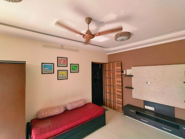Rental | 1 BHK + 450 Sq.Ft. Apartment in Raj G N Residency