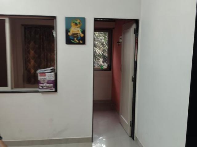 Rental | 1 BHK 450 Sq.Ft. Apartment in Santoor CHS