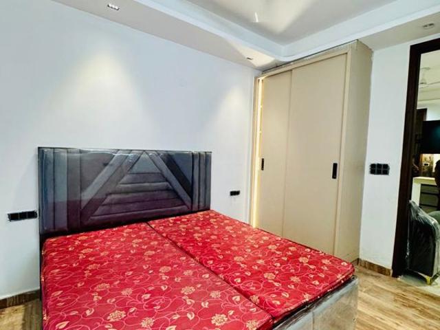 Rental | 1 BHK 450 Sq.Ft. Apartment in Sainik Farm
