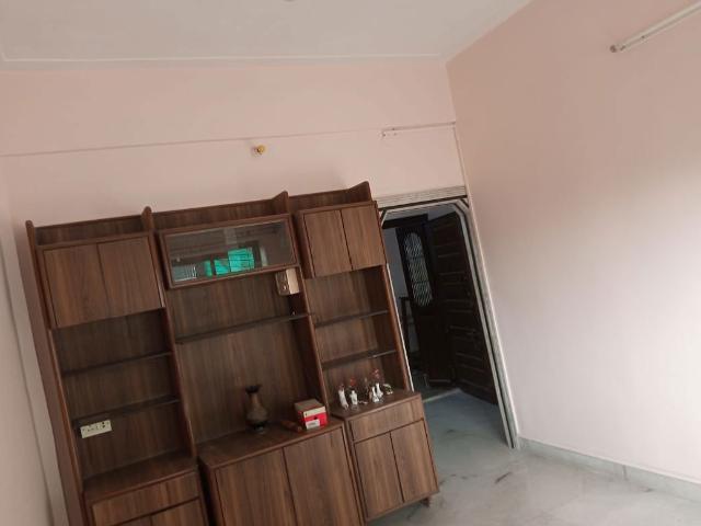 Rental | 1 BHK 450 Sq.Ft. Apartment in Sham Dham Apartment