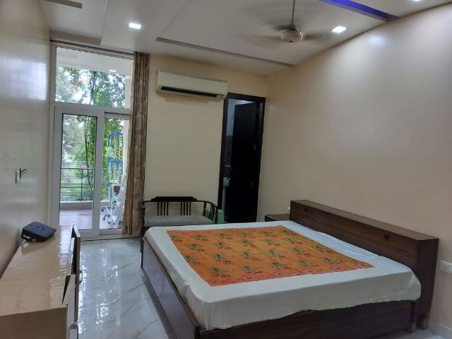 Rental | 1 BHK + 450 Sq.Ft. Apartment in Shri Ram Nagar Society