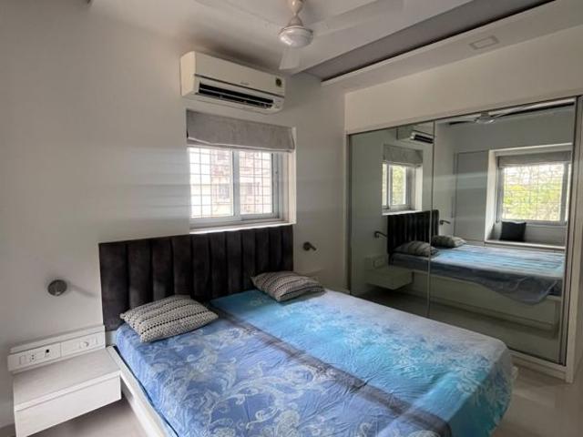Rental | 1 BHK 500 Sq.Ft. Apartment in Versova